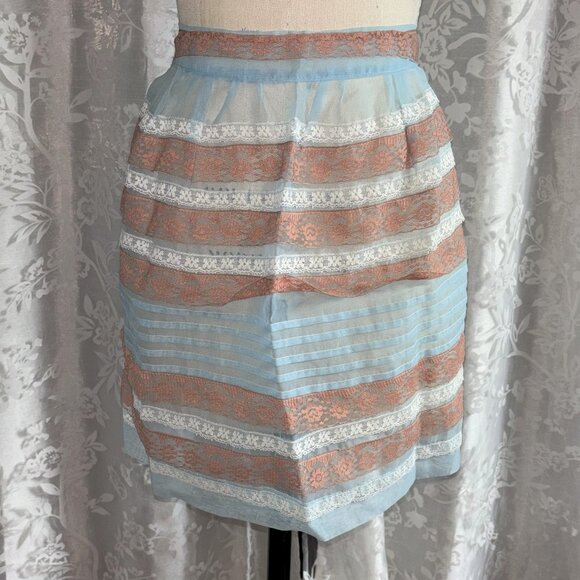 Vintage Style Lace apron - Picture 1 of 2